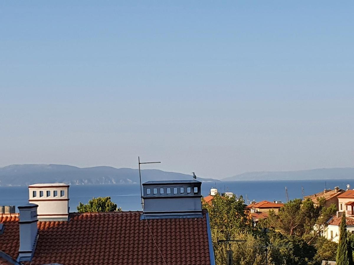 Apartman Bright Bloom - Free Parking And Wifi